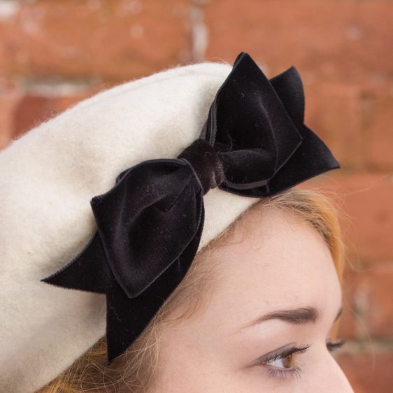 Ivory Beret Black Velvet Ribbon Bow detail2
