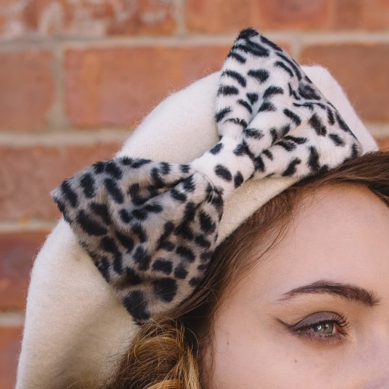 Ivory Beret Grey Leopard Fake Fur Bow detail2