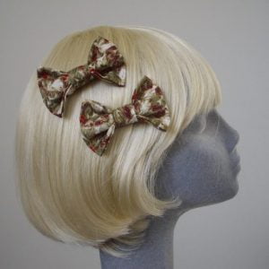 Ivory Christmas Holly Bow Hair Clip side