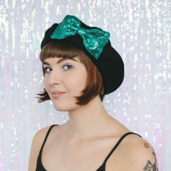 Black Beret Emerald Sequin Bow angle