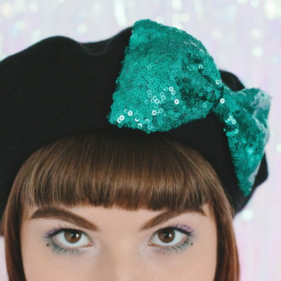 Black Beret Emerald Sequin Bow detail