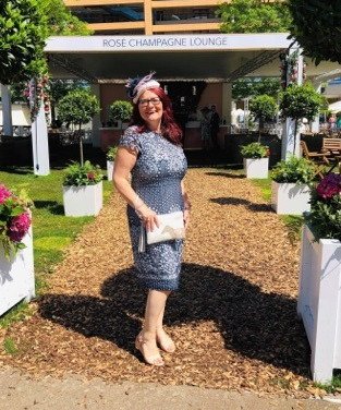 Do you have to wear a hat to the races? Sheffield milliner Sophie Cooke at Imogen's Imagination explores the options