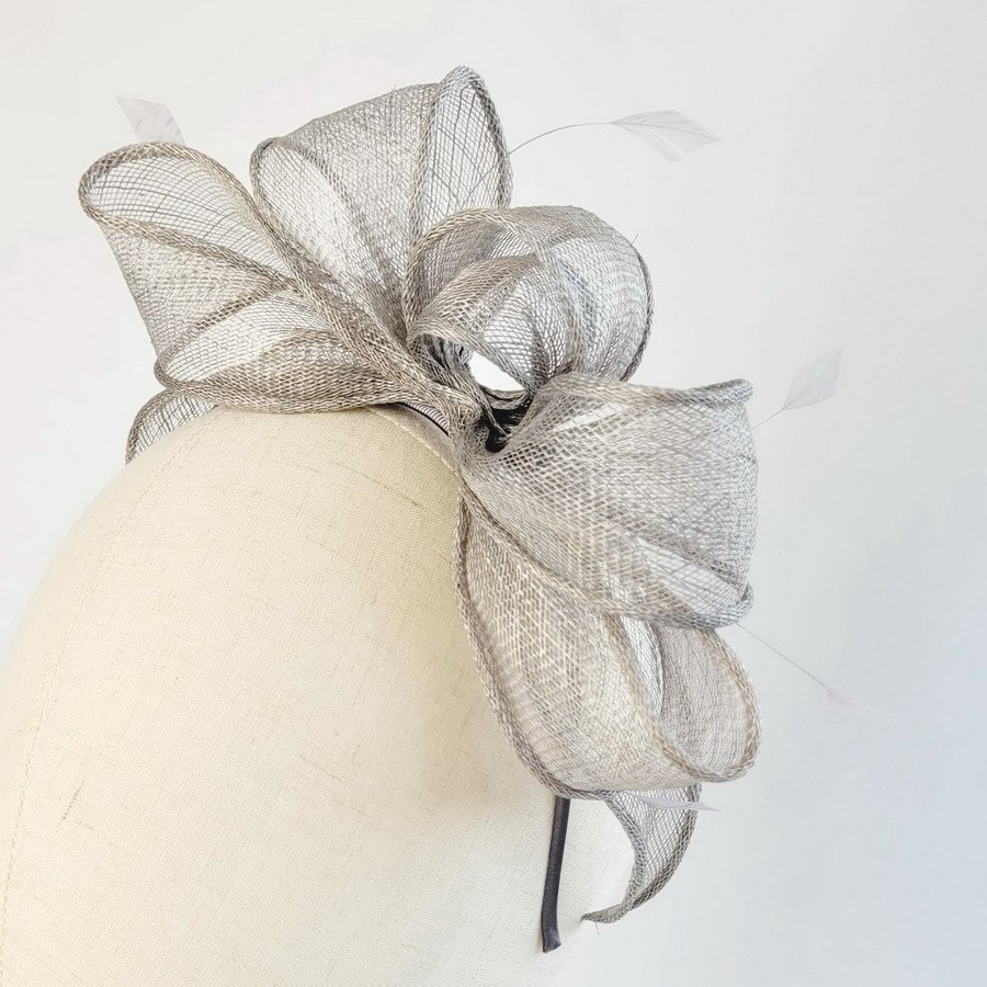 Grey Loop Fascinator with Coque Feathers - Image 9
