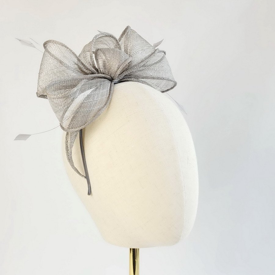 Grey Loop Fascinator with Coque Feathers - Image 3