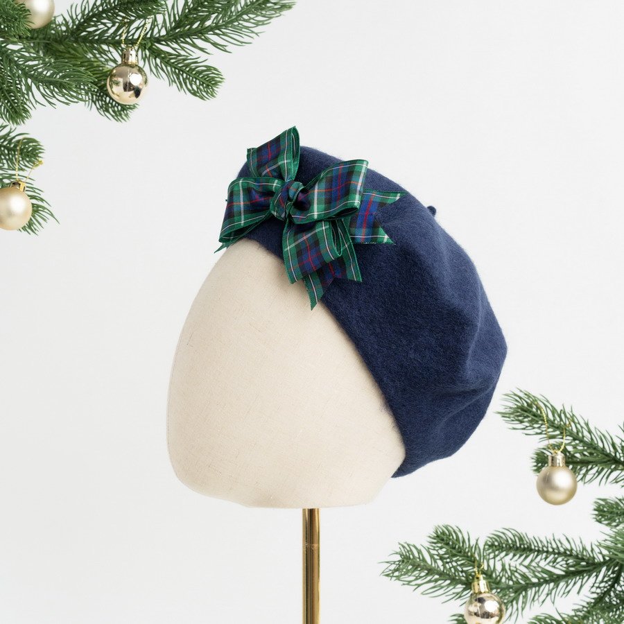 Navy blue beret handmade in Sheffield South Yorkshire