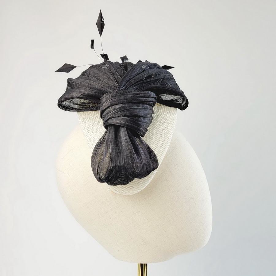 Summer wedding hat in ivory and black